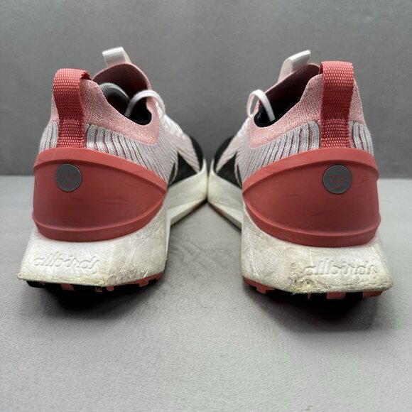 Athletic_Shoes